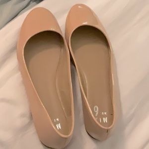 Nude flats